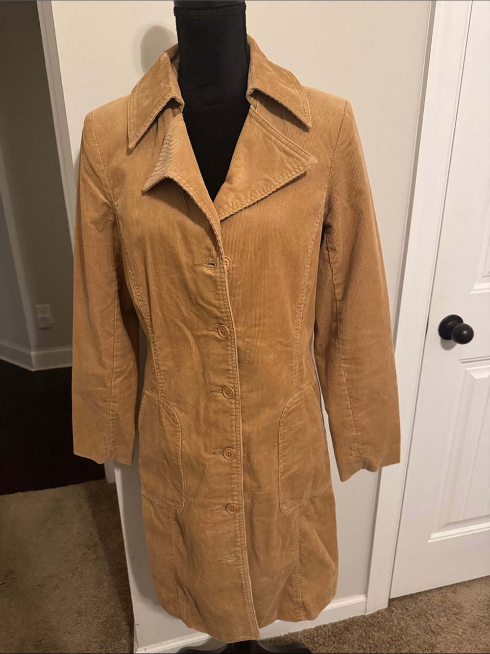 Boutique Europa camel color
corduroy trench coat. Size 6